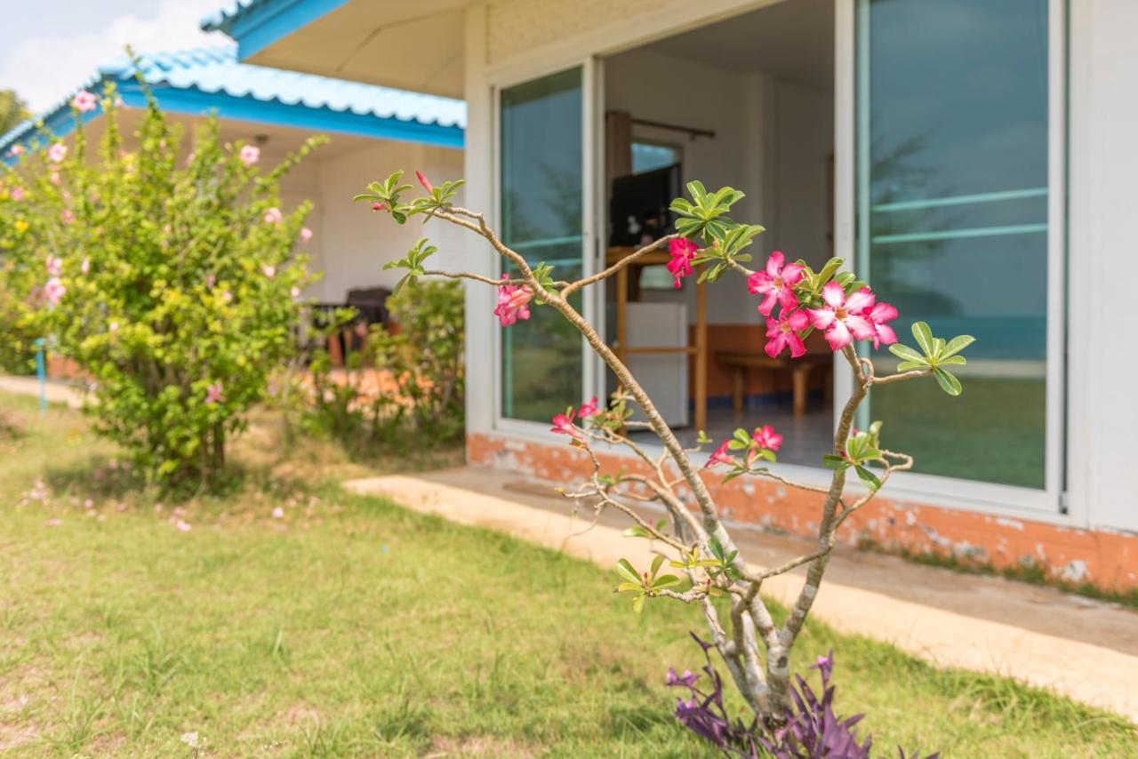 Sabai Beach Resort Koh Mak Exterior foto